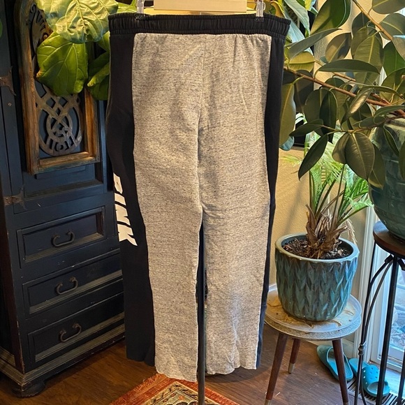 PINK Victoria’s Secret Heather gray black logo boyfriend sweatpants pockets - Picture 1 of 10